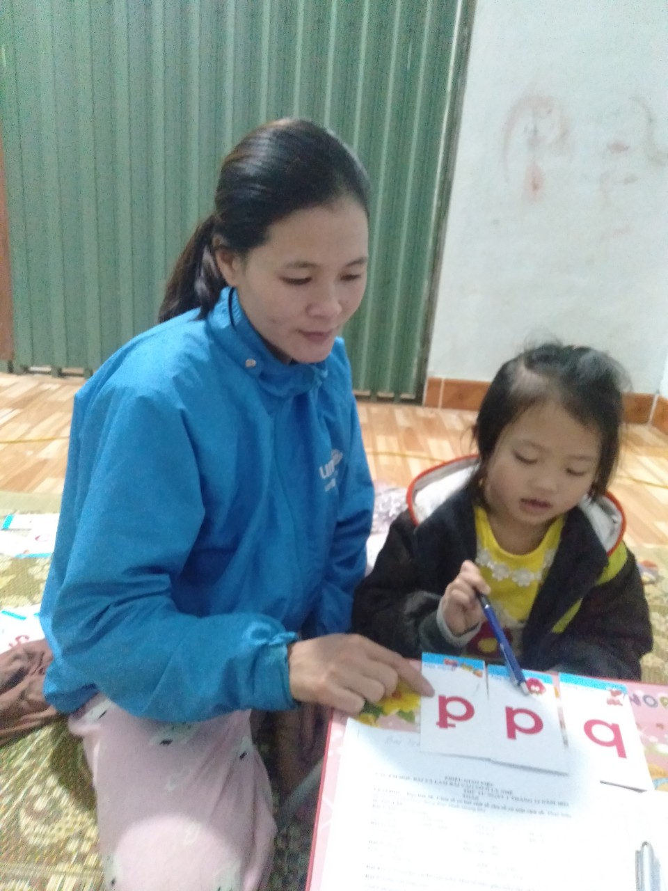 " Dừng đến trường nhưng không dừng học"