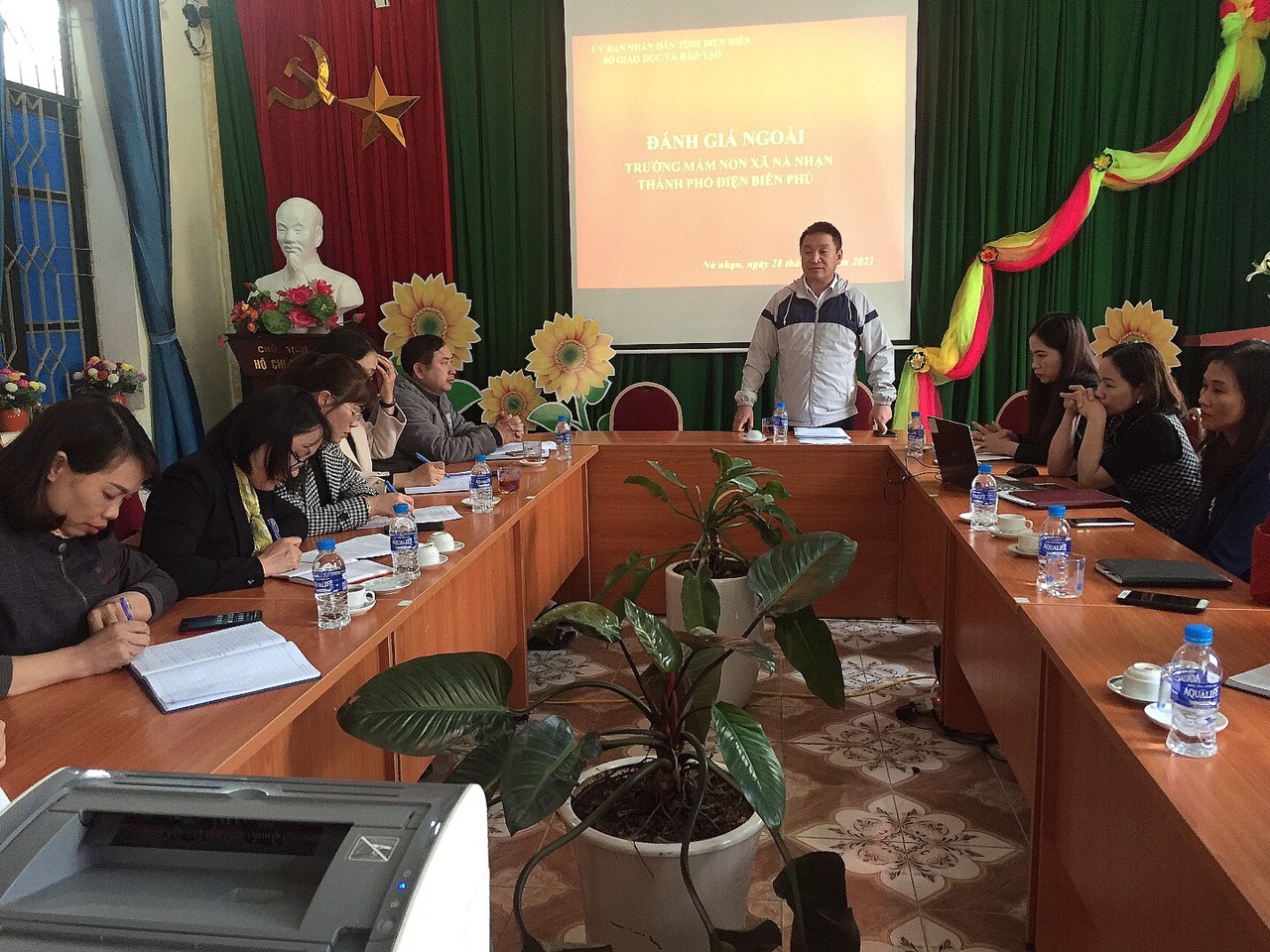 Ảnh đánh giá ngoài SGD